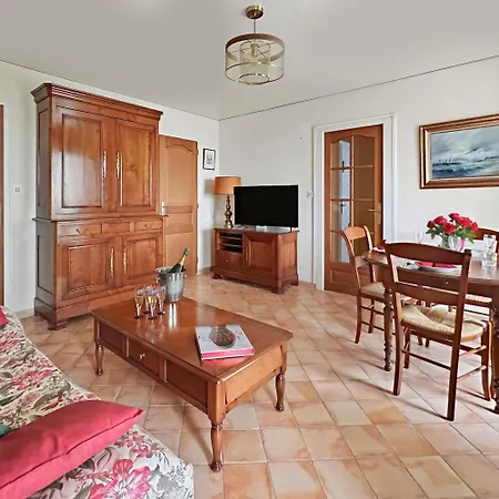 T3 Familial, Parking, Vue Panoramique Et Appartement *